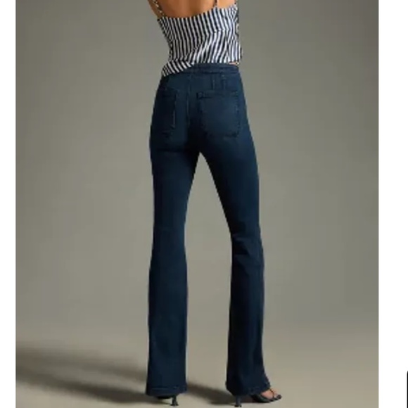 Brand New PILCRO CLEAN HIGH-RISE FLARE JEANS - Picture 2 of 11
